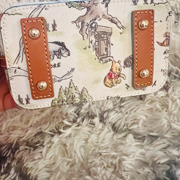 Disney Parks Dooney & Bourke Winnie The Pooh and Friends Crossbody Bag (B) - NEW - Picture 3 of 4
